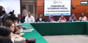 La Comisión de Seguridad, que preside Ivonne Cisneros, solventó el dictamen de Pensiones para el Bienestar.