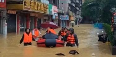 El sur del China enfrenta una seria emergencia por las lluvias que azotan la región.