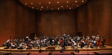 La Orquesta Filarmónica de la Ciudad de México durante la grabación del disco.
