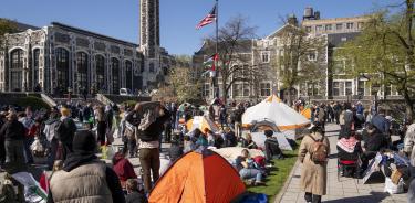 Plaza central de la universidad Ciudad Universitaria CUNY durante una protesta universitaria propalestina este jueves, Nueva York (EU)