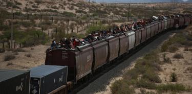 El éxodo de migrantes continúa y miles arriban a Ciudad Juárez a bordo de La Bestia/