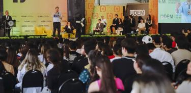 Jorge Álvarez Máynez dijo que visitar universidades permite a los jóvenes interesarse en el país.