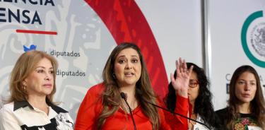 La diputada priista Cynthia López Castro criticó al IECM por cancelar debate programado para el 5 de mayo.