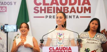 En conferencia de prensa, desde Lázaro Cárdenas, la candidata presidencial de la coalición 