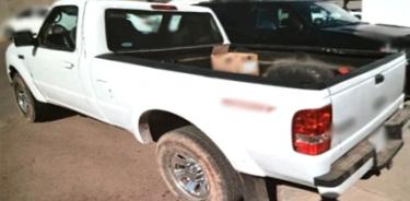 En esta camioneta se encontraba la droga asegurada a un sujeto que intentó agredir a balazos a elementos de la Policía Preventiva Estatal.