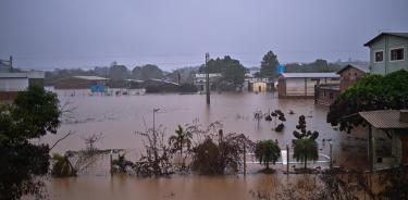 La tragedia que se vive en el sur de Brasil, donde las inundaciones por las fuertes lluvias que azotan la región desde hace dos semanas ya han dejado 144 muertos y 125 desaparecidos