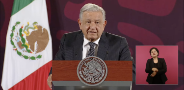 El presidente López Obrador externó su afecto y respeto por los Maestros de México, en su día.