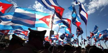 Fotografía de archivo de estudiantes cubanos en una marcha contra el terrorismo en La Habana