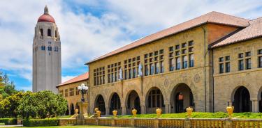 La Universidad de Stanford.