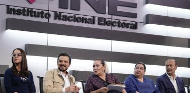 Los titulares del IMSS e INE, Zoé Robledo y Guadalupe Taddei, respectivamente, firmaron un convenio de colaboración para brindar primeros auxilios en la próxima jornada electoral