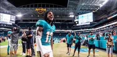 Waddle ha asegurado su estancia con los Miami Dolphins luego de tres temporadas consecutivas superando las mil yardas.