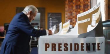 El Presidente de México, Andrés Manuel López Obrador, este domingo, al acudir a emitir su voto, por quien le sucederá en la primera magistratura del país para el periodo 2024-2030