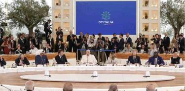 El Papa Francisco con los líderes del G7