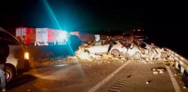 Un tráiler sin frenos impactó a un autobús y tres autos particulares/