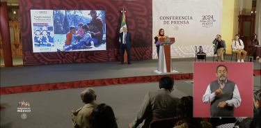 La secretaria de Educación Pública explicó los programas educativos en el sexenio.