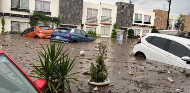 Río se desborda y afecta a habitantes de Chalco