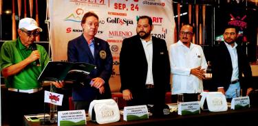 : Fernando Lemmen Meyer, entre los presentes en el anuncio de la Expogolf México 2024.