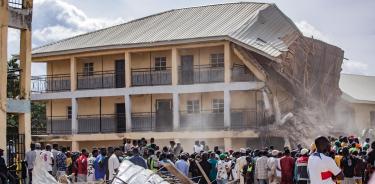 Lugar del derrumbe del edificio en la escuela Saint Academy en Jos North, distrito del estado de Plateau, Nigeria