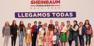 Encuentro de la virtual presidenta electa, Claudia Sheinbaum Pardo, con mujeres de diversos origenes, profesiones, pero todas serán beneficiarias del programa mujeres 60-64