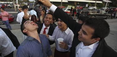 Cuatro de cada 10 mexicanos consumen de forma excesiva alcohol, advierten ONG