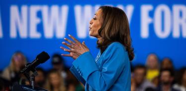 Kamala Harris describe su política económica en un discurso en el Centro Hendrick para la Excelencia Automotriz en Raleigh, Carolina del Norte