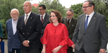 En el encuentro participaron Leonardo Lomelí Vanegas, Eduardo Matos Moctezuma, Gonzalo Celorio, Miguel Armando López Leyva y María Andrea Giovine.