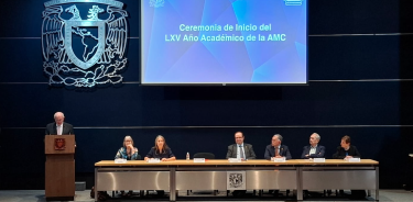 La inauguración del nuevo año académico de la AMC se realizó con auspicio de la UNAM, con presencia de la mesa directiva de la institución y el rector.