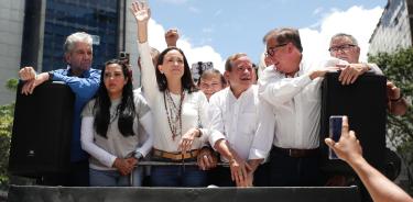 Maria Corina Machado encabeza la marcha opositora en Caracas contra el fraude de Maduro