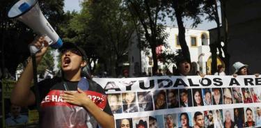 Fotografía de archivo fechada el 10 de mayo de 2022 que muestra a madres y familiares de personas desaparecidas durante una protesta en Guadalajara