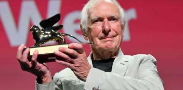 El cineasta Peter Weir recibe el León de Oro de Honor.