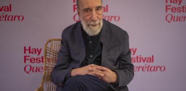 El poeta chileno Raúl Zurita participa en el Hay Festival Querétaro 2024.