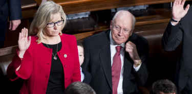 Imagen de archivo de Liz Cheney y su padre, el exvicepresidente de EU, Dick Cheney