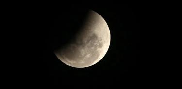 Hoy se podrá observa una superluna, conocida como Luna de Cosecha, al coincidir con el inicio de la recolección a unos días del equinoccio de otoño.