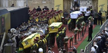 Funeral en Dahiye, feudo chiita en el sur de Beirut, de cuatro milicianos de Hezbolá muertos el martes en la ola de explosiones de sus beepers