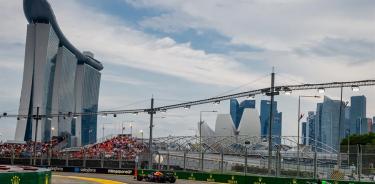 El Red Bull de Sergio Pérez en el Circuito urbano de Marina Bay