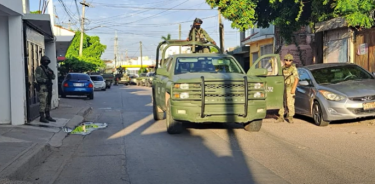 Las fuerzas armadas no logran contener la violencia en Culiacán y también son víctimas del poderoso arsenal de los narcotraficantes del Cártel de Sinaloa.