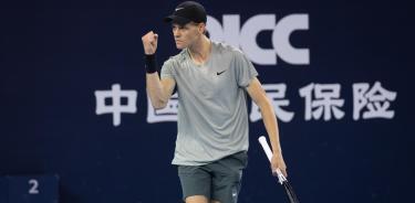 Sinner, número uno mundial y vigente campeón del torneo chino, avanzó a semifinales tras vencer a Lehecka por 6-2 y 7-6(6).