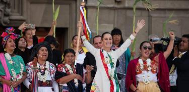 La presidenta Claudia Sheinbaum Pardo durante la ceremonia de entrega del bastón de mando