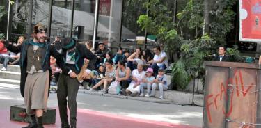 Teatro en la Plaza Ángel Salas del Centro Cultural del Bosque.