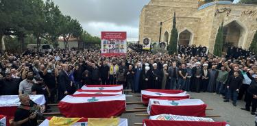 Funeral por el asesinato de varios libaneses tras el ataque israelí del sábado a Maaysrah, norte de Beirut