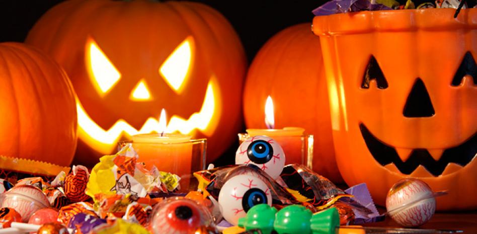 🎃Tu decoración de Halloween lucirá muy Macabra con estas Velas Negras🎃   🎃Tu decoración de Halloween lucirá muy Macabra con estas Velas Negras🎃 ..  ⚰Ideas Día de Muertos➡  🎃 Ideas de